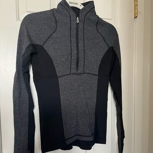 Lululemon reversible 1/2 zip long sleeve w/thumb holes & key pocket